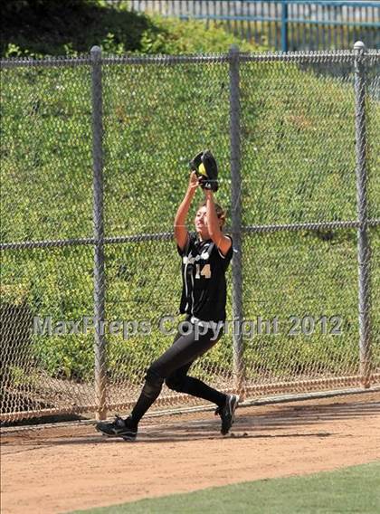 Thumbnail 2 in El Modena vs. Palos Verdes Peninsula (Woodbridge Tournament) photogallery.