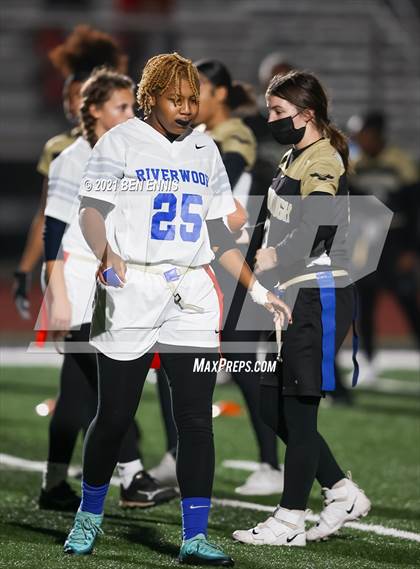 Thumbnail 2 in McDonough vs Riverwood (GHSA D2 5A/6A Quarterfinal Playoff) photogallery.