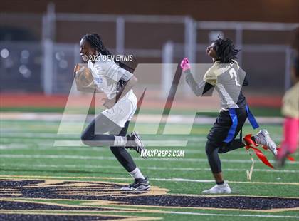 Thumbnail 2 in McDonough vs Riverwood (GHSA D2 5A/6A Quarterfinal Playoff) photogallery.