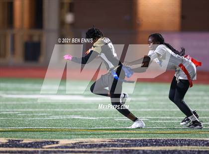 Thumbnail 2 in McDonough vs Riverwood (GHSA D2 5A/6A Quarterfinal Playoff) photogallery.