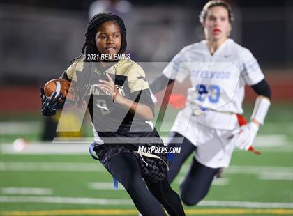 Thumbnail 3 in McDonough vs Riverwood (GHSA D2 5A/6A Quarterfinal Playoff) photogallery.