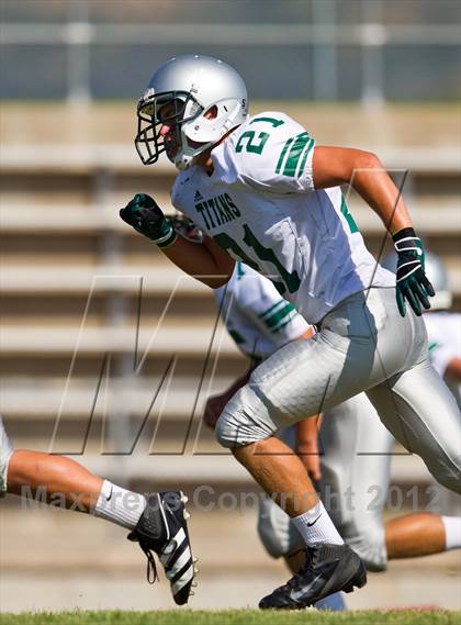 Thumbnail 1 in Olympus @ Northridge Sophomore photogallery.