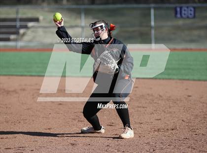 Thumbnail 3 in Amanda-Clearcreek vs Logan (Scrimmage) photogallery.