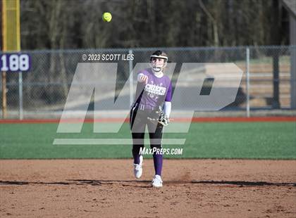 Thumbnail 2 in Amanda-Clearcreek vs Logan (Scrimmage) photogallery.