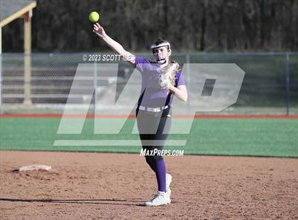 Thumbnail 3 in Amanda-Clearcreek vs Logan (Scrimmage) photogallery.