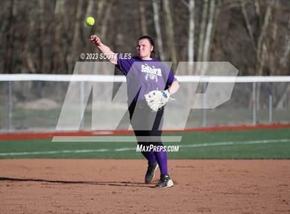 Thumbnail 2 in Amanda-Clearcreek vs Logan (Scrimmage) photogallery.