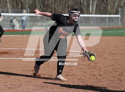 Thumbnail 3 in Amanda-Clearcreek vs Logan (Scrimmage) photogallery.