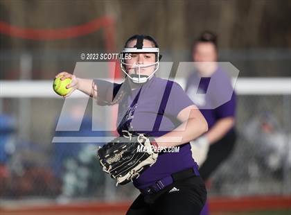 Thumbnail 3 in Amanda-Clearcreek vs Logan (Scrimmage) photogallery.