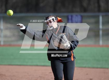 Thumbnail 2 in Amanda-Clearcreek vs Logan (Scrimmage) photogallery.