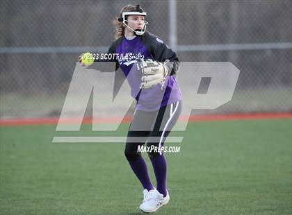Thumbnail 2 in Amanda-Clearcreek vs Logan (Scrimmage) photogallery.