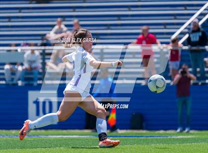 Thumbnail 2 in Salado vs. Boerne (UIL 4A Soccer Semifinals) photogallery.