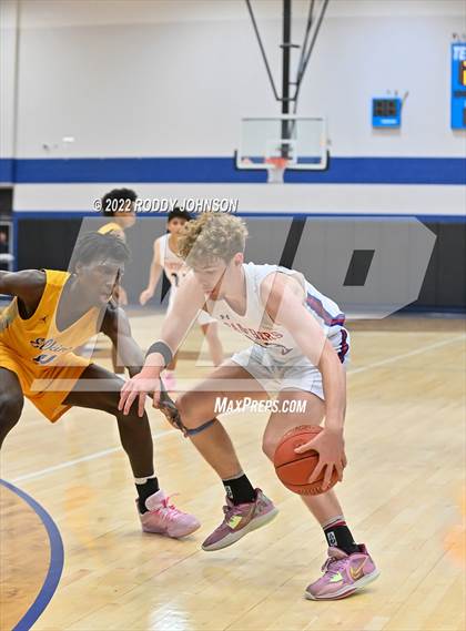 Thumbnail 2 in Fort Bend Elkins vs Midway (McDonald's Texas Invitational) photogallery.