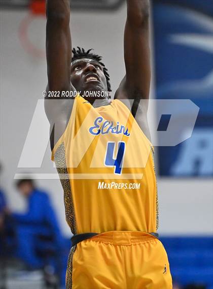 Thumbnail 2 in Fort Bend Elkins vs Midway (McDonald's Texas Invitational) photogallery.