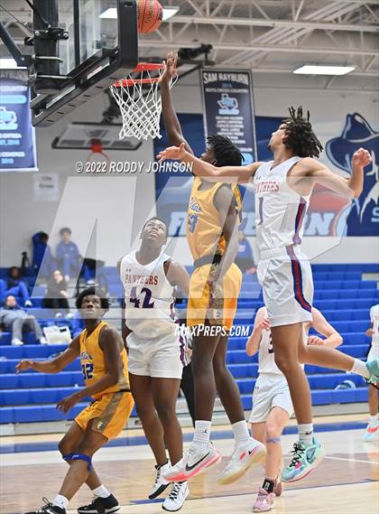 Thumbnail 3 in Fort Bend Elkins vs Midway (McDonald's Texas Invitational) photogallery.