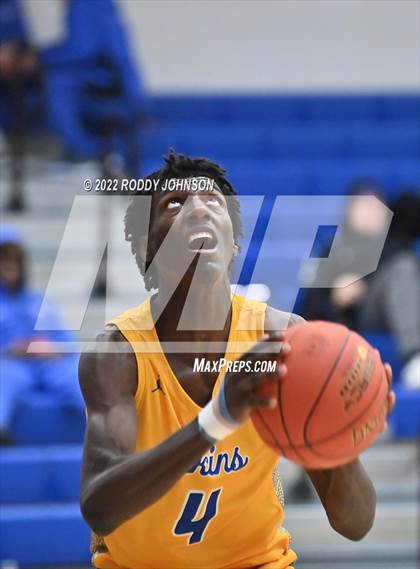 Thumbnail 1 in Fort Bend Elkins vs Midway (McDonald's Texas Invitational) photogallery.