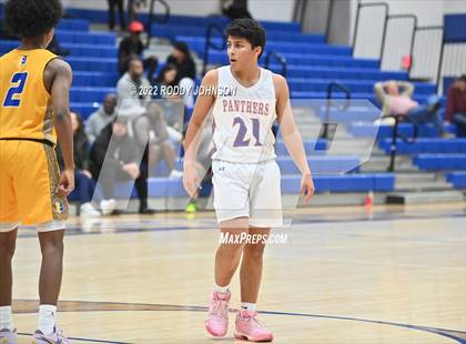 Thumbnail 2 in Fort Bend Elkins vs Midway (McDonald's Texas Invitational) photogallery.