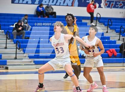 Thumbnail 2 in Fort Bend Elkins vs Midway (McDonald's Texas Invitational) photogallery.