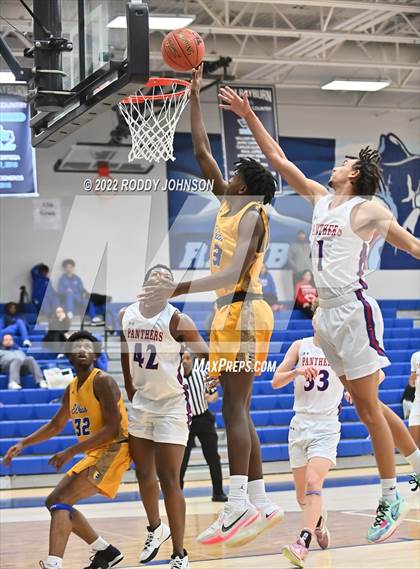 Thumbnail 2 in Fort Bend Elkins vs Midway (McDonald's Texas Invitational) photogallery.