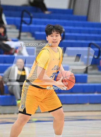 Thumbnail 2 in Fort Bend Elkins vs Midway (McDonald's Texas Invitational) photogallery.