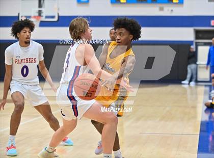 Thumbnail 1 in Fort Bend Elkins vs Midway (McDonald's Texas Invitational) photogallery.