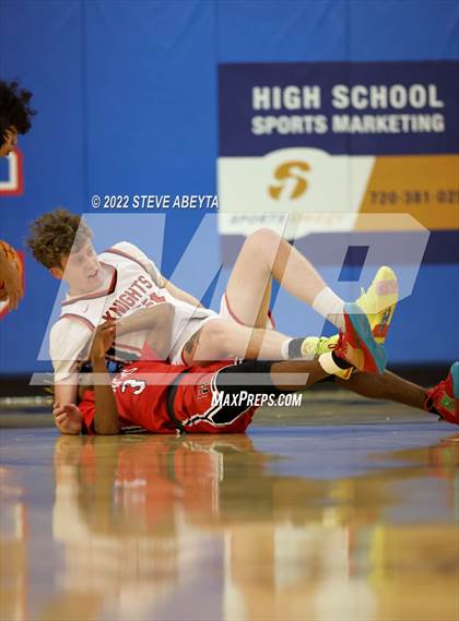 Thumbnail 3 in Fairview vs Rangeview (Cherry Creek High School) photogallery.