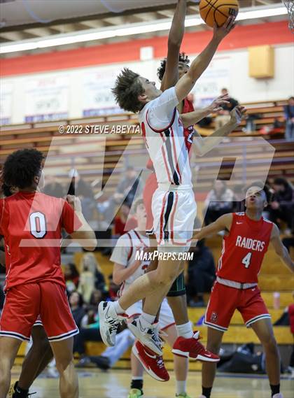 Thumbnail 2 in Fairview vs Rangeview (Cherry Creek High School) photogallery.
