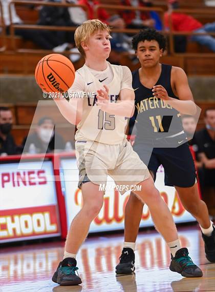 Thumbnail 1 in Carlsbad vs. Mater Dei Catholic (Torrey Pines Holiday Classic) photogallery.