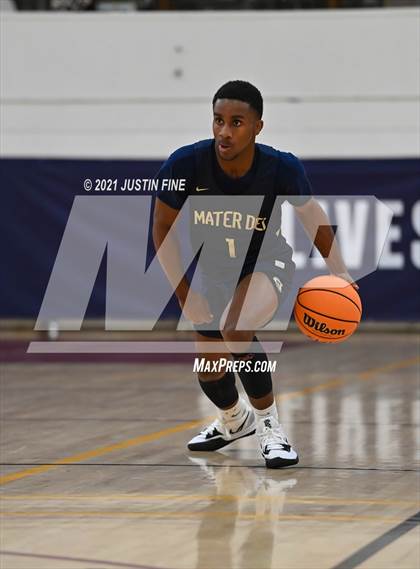 Thumbnail 1 in Carlsbad vs. Mater Dei Catholic (Torrey Pines Holiday Classic) photogallery.