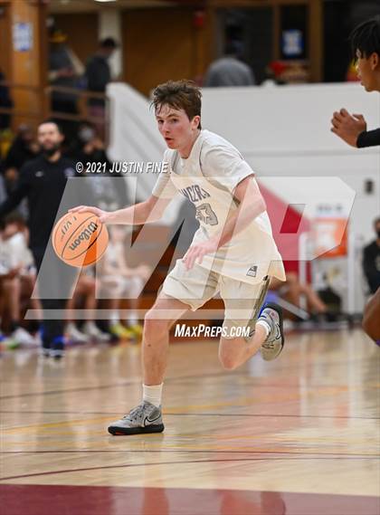Thumbnail 1 in Carlsbad vs. Mater Dei Catholic (Torrey Pines Holiday Classic) photogallery.