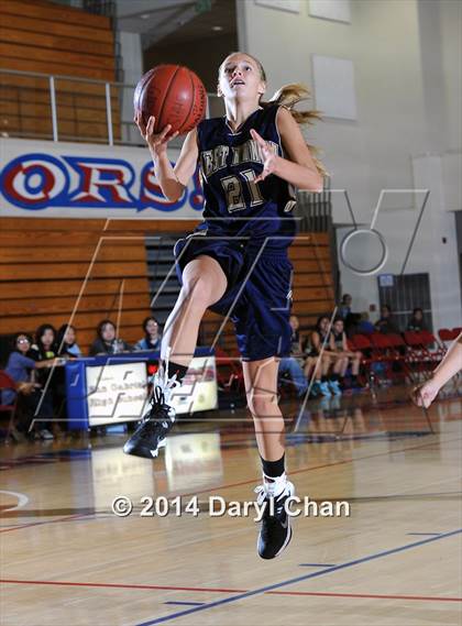 Thumbnail 3 in JV: South Hills vs West Ranch (San Gabriel Christmas Classic) photogallery.