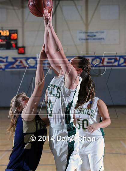 Thumbnail 2 in JV: South Hills vs West Ranch (San Gabriel Christmas Classic) photogallery.