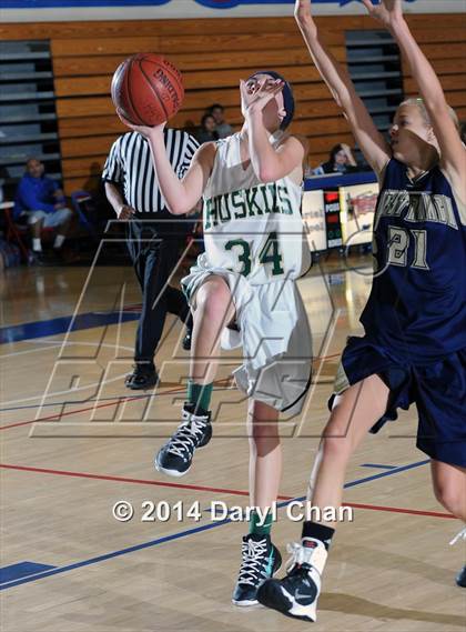 Thumbnail 2 in JV: South Hills vs West Ranch (San Gabriel Christmas Classic) photogallery.