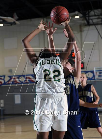 Thumbnail 1 in JV: South Hills vs West Ranch (San Gabriel Christmas Classic) photogallery.