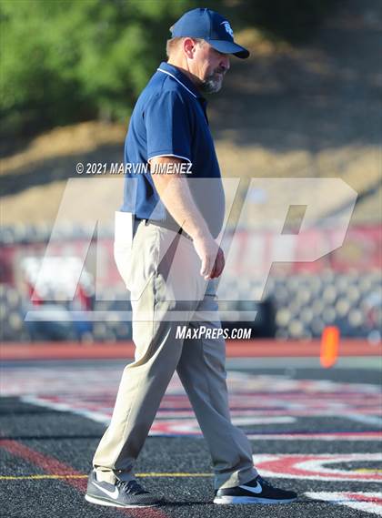 Thumbnail 1 in Oaks Christian vs Sierra Canyon photogallery.