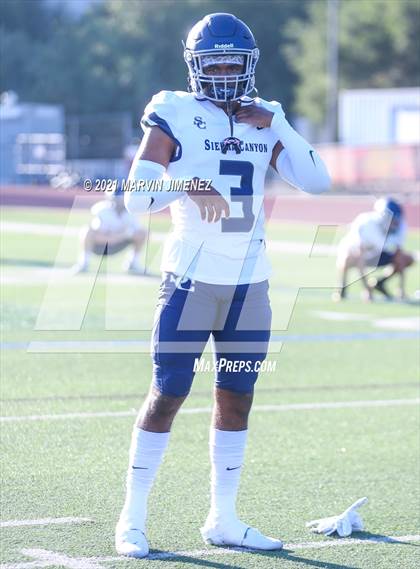 Thumbnail 1 in Oaks Christian vs Sierra Canyon photogallery.