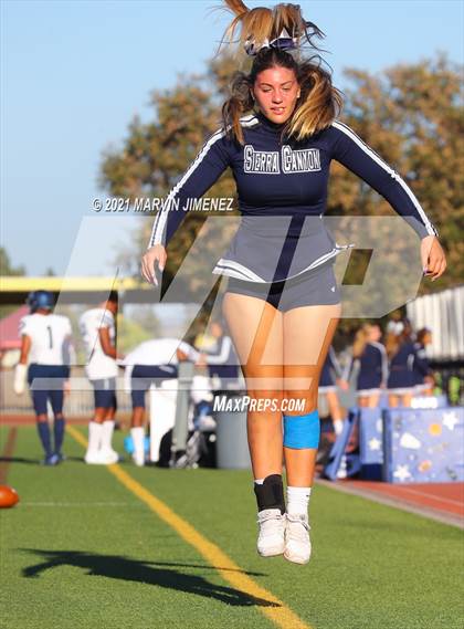 Thumbnail 2 in Oaks Christian vs Sierra Canyon photogallery.