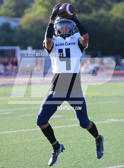 Thumbnail 1 in Oaks Christian vs Sierra Canyon photogallery.