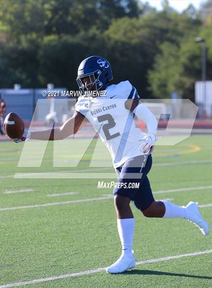 Thumbnail 3 in Oaks Christian vs Sierra Canyon photogallery.