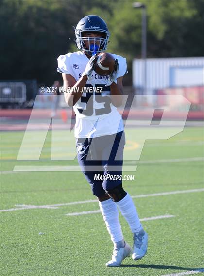 Thumbnail 3 in Oaks Christian vs Sierra Canyon photogallery.
