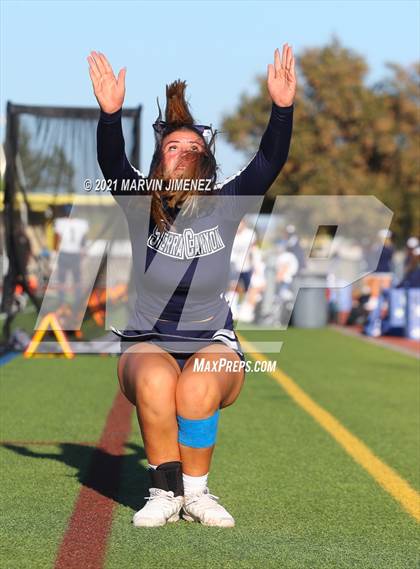 Thumbnail 3 in Oaks Christian vs Sierra Canyon photogallery.