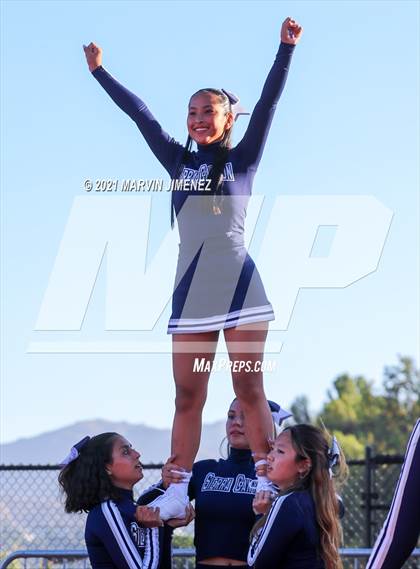 Thumbnail 2 in Oaks Christian vs Sierra Canyon photogallery.