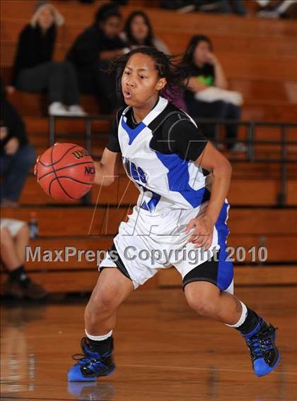 Thumbnail 1 in Westmoor vs. Valley (Jimmy V Classic) photogallery.