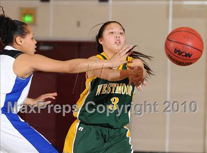 Thumbnail 3 in Westmoor vs. Valley (Jimmy V Classic) photogallery.