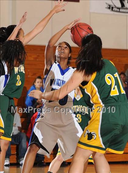 Thumbnail 1 in Westmoor vs. Valley (Jimmy V Classic) photogallery.