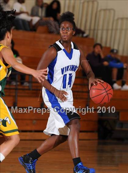 Thumbnail 2 in Westmoor vs. Valley (Jimmy V Classic) photogallery.