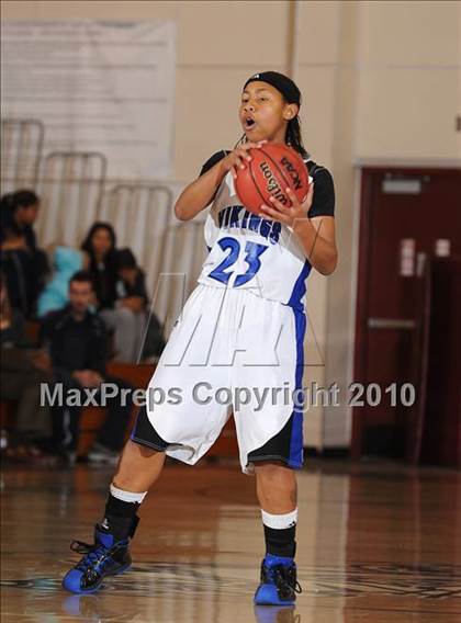 Thumbnail 2 in Westmoor vs. Valley (Jimmy V Classic) photogallery.
