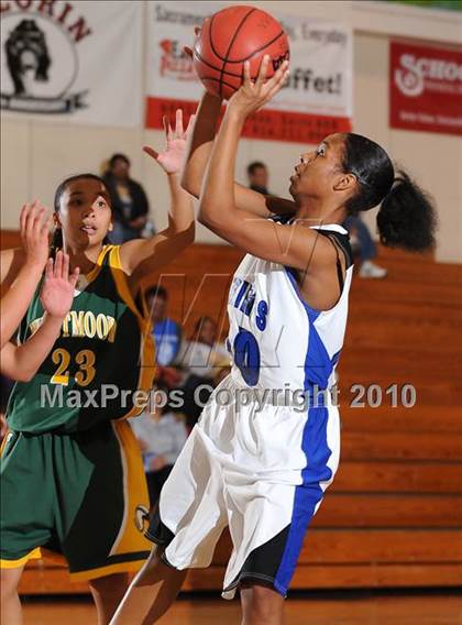 Thumbnail 3 in Westmoor vs. Valley (Jimmy V Classic) photogallery.