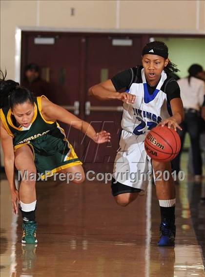 Thumbnail 1 in Westmoor vs. Valley (Jimmy V Classic) photogallery.