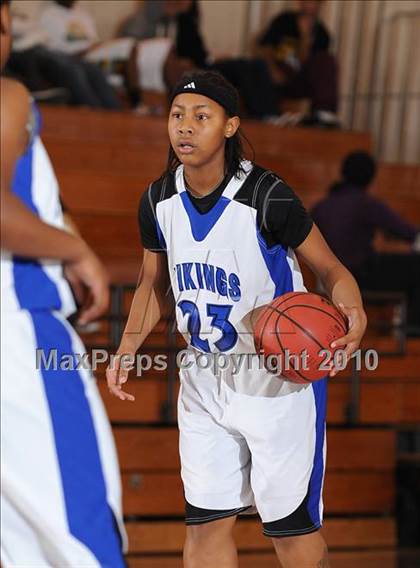 Thumbnail 3 in Westmoor vs. Valley (Jimmy V Classic) photogallery.