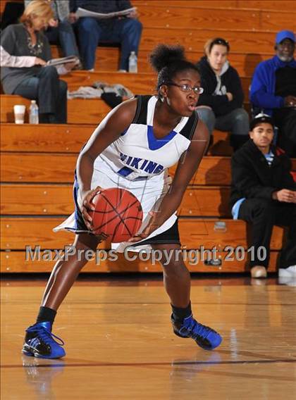 Thumbnail 3 in Westmoor vs. Valley (Jimmy V Classic) photogallery.